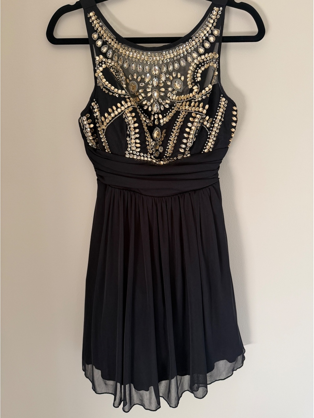 5/6 black formal dress, short with tulle